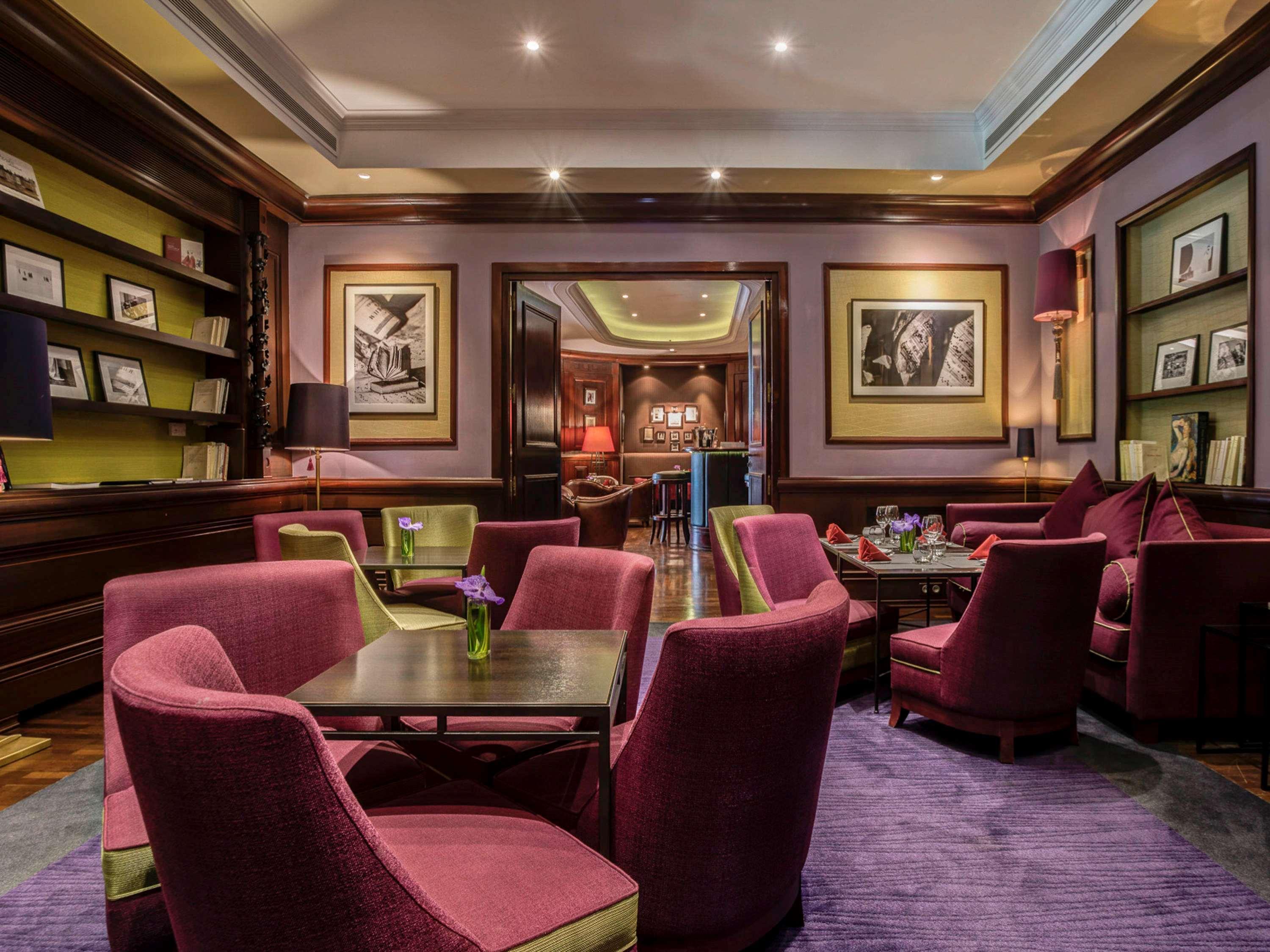 Hotel Pont Royal Paris Exteriör bild The Library at The Dorchester