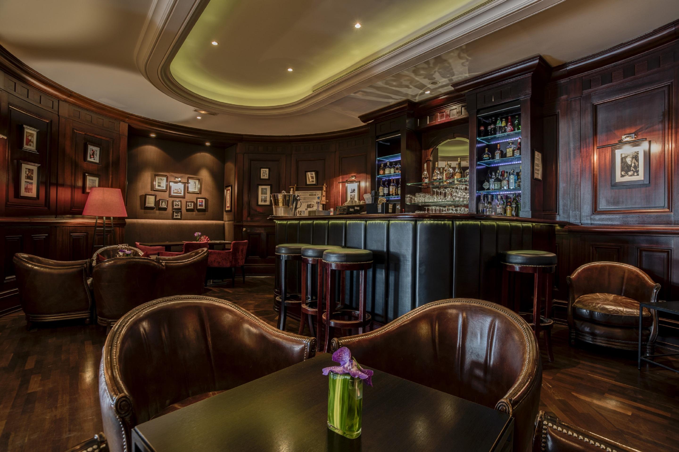 Hotel Pont Royal Paris Exteriör bild The bar at the St. Regis Istanbul
