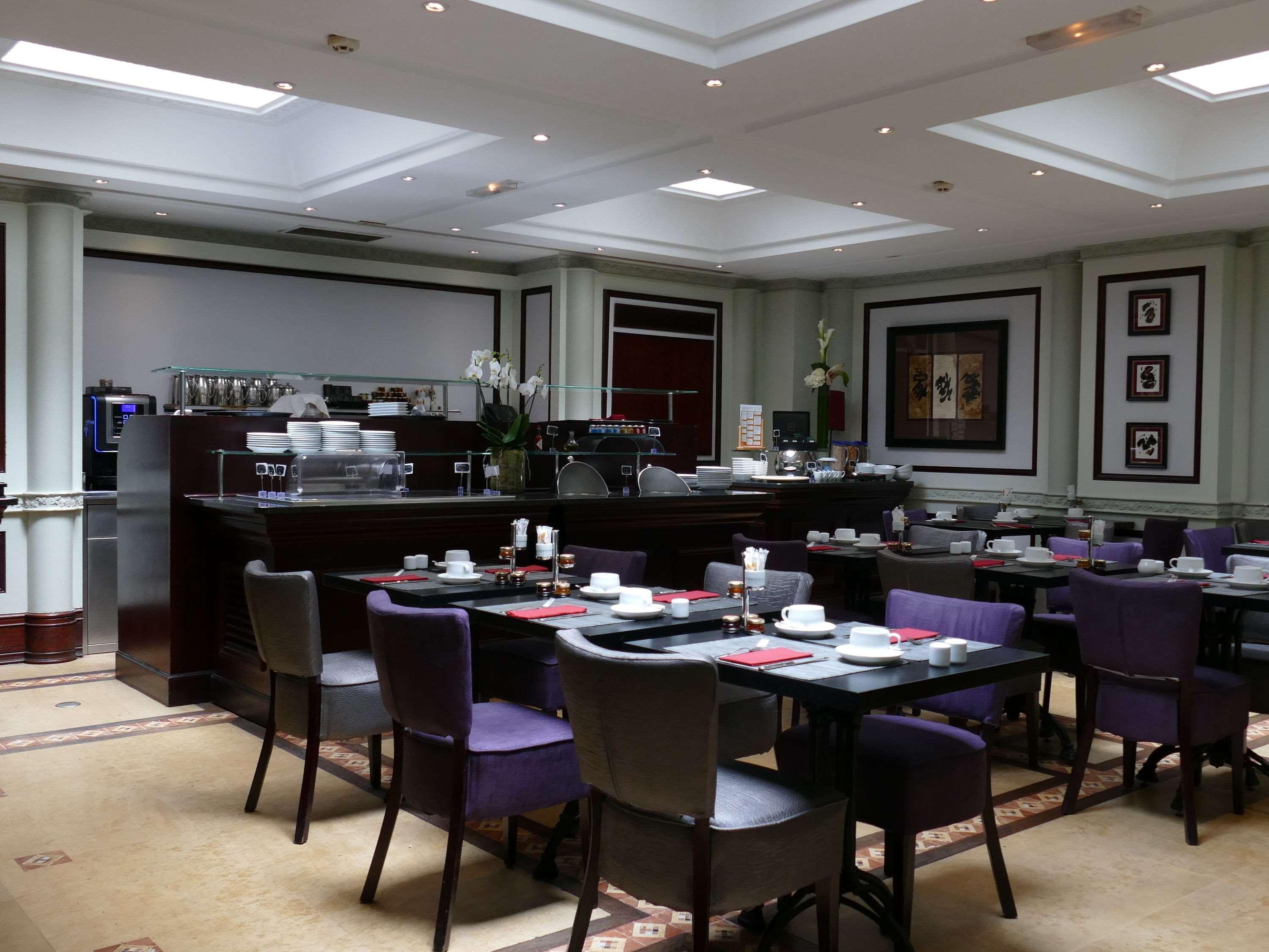 Hotel Pont Royal Paris Exteriör bild The interior of the restaurant