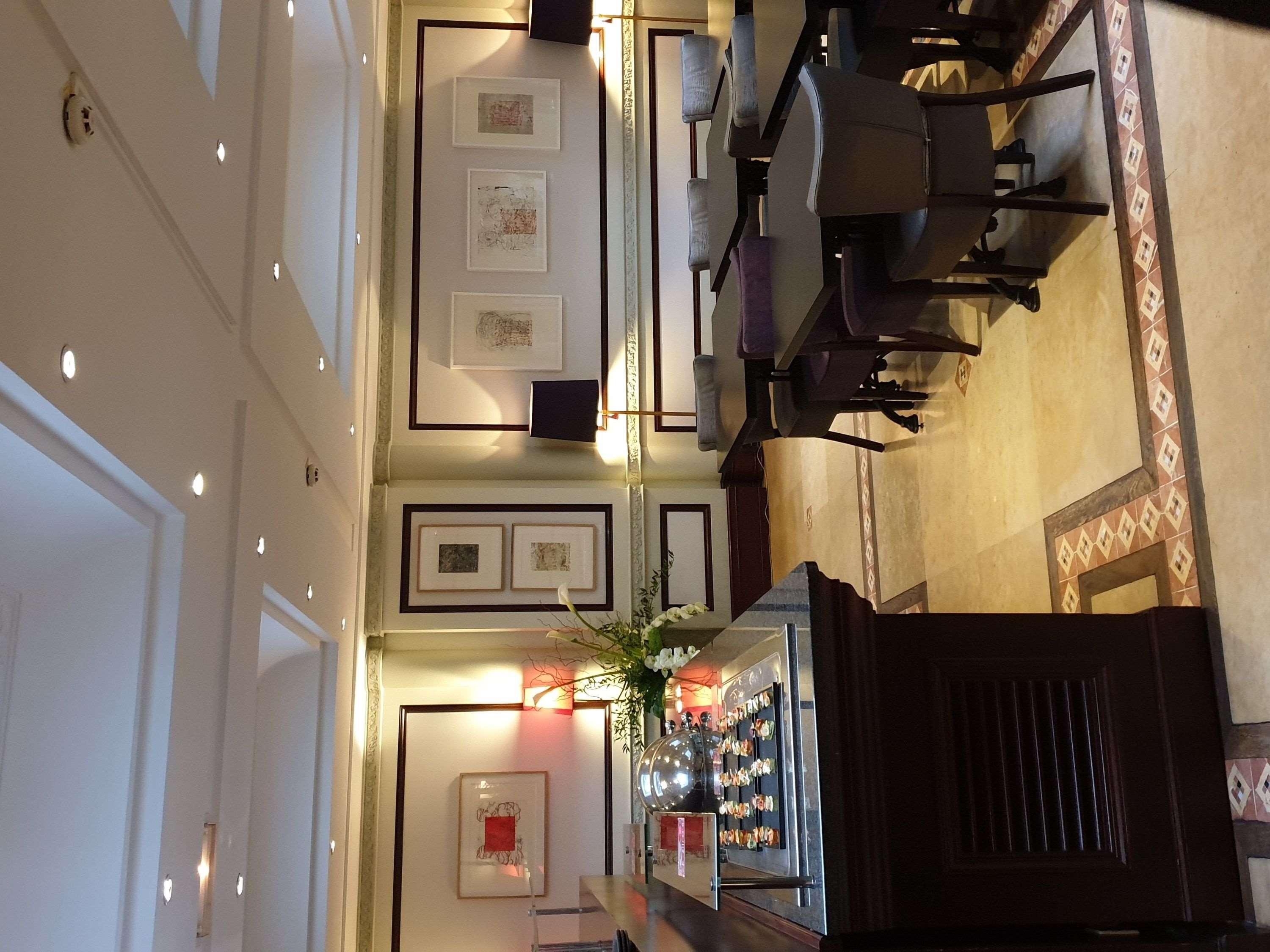 Hotel Pont Royal Paris Exteriör bild Interior of the restaurant